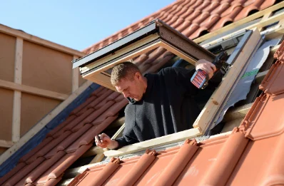 Pose de fenêtres de toit Velux à Dinozé